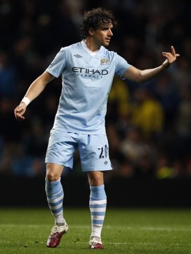 2011-09-21t205540z_01_pnn09_rtridsp_3_soccer-england-cup_reuters