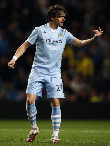 2011-09-21t205540z_01_pnn09_rtridsp_3_soccer-england-cup_reuters