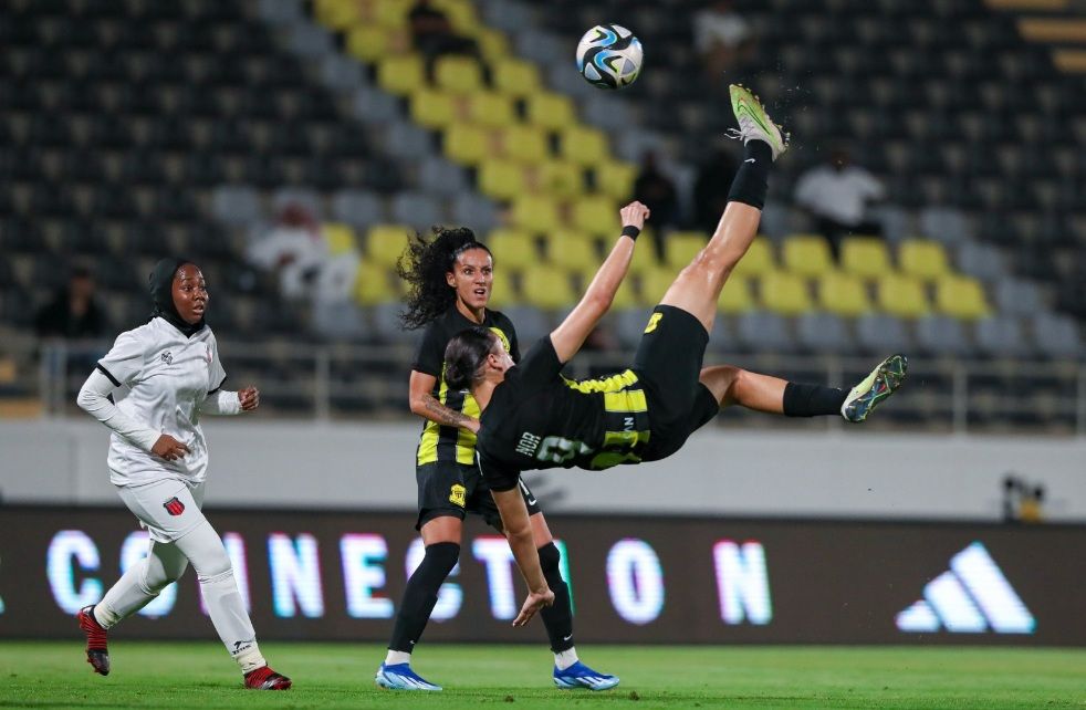 مقصية السويدية نور مصطفى