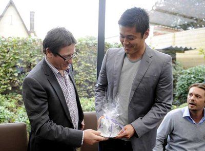 باتريك فانوبين يقدم اعتذاره للحارس الياباني كاواشيما