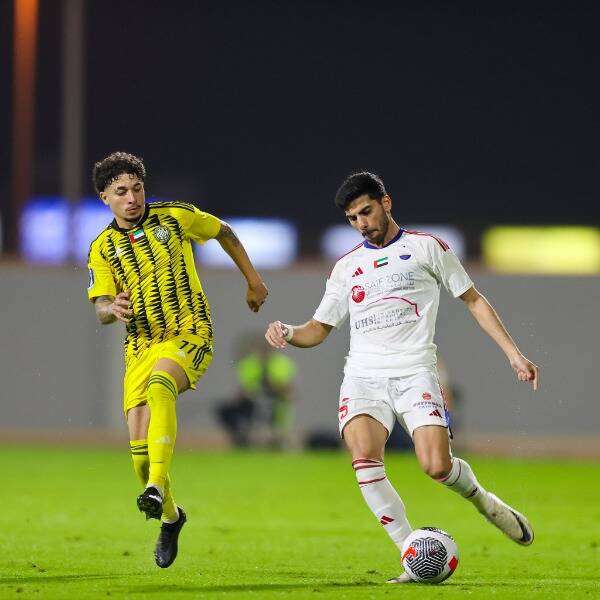 من مباريات الشارقة