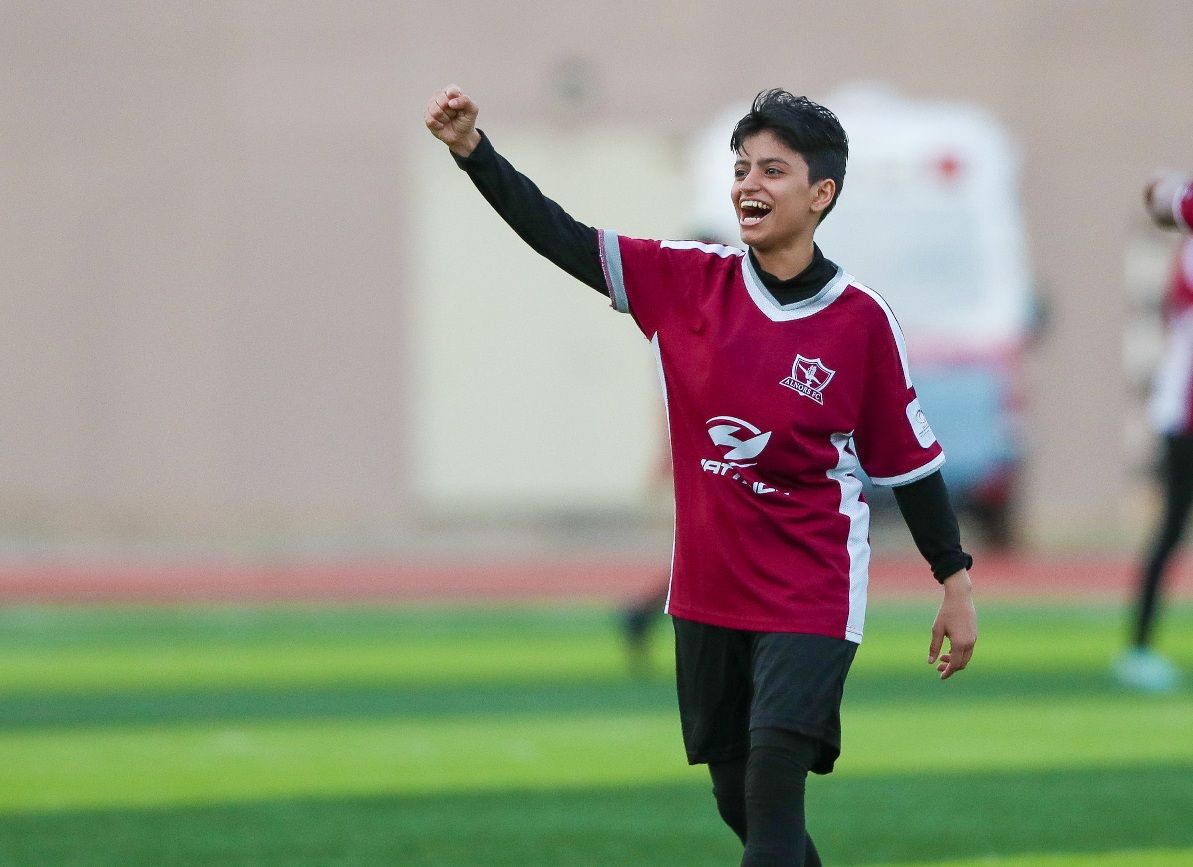 إلهام بخش مع النورس