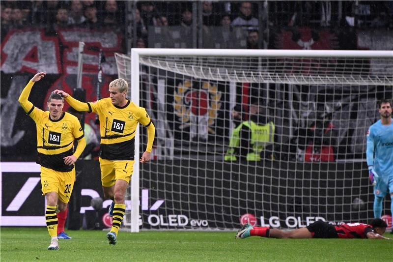 لاعبو بوروسيا دورتموند