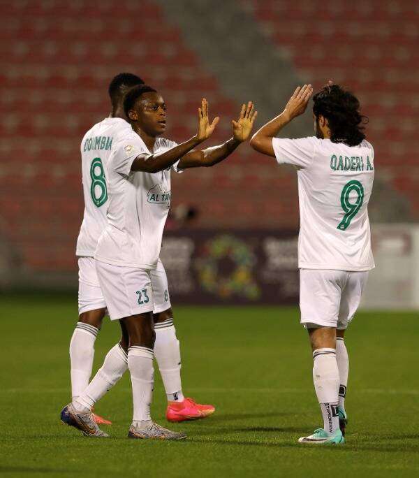 لاعبو الأهلي