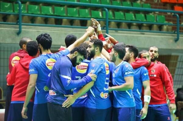 لاعبو الأهلي