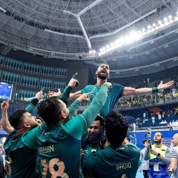 لاعبو الخليج