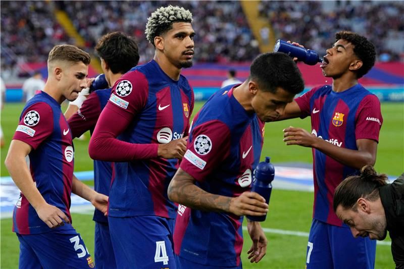 لاعبو برشلونة