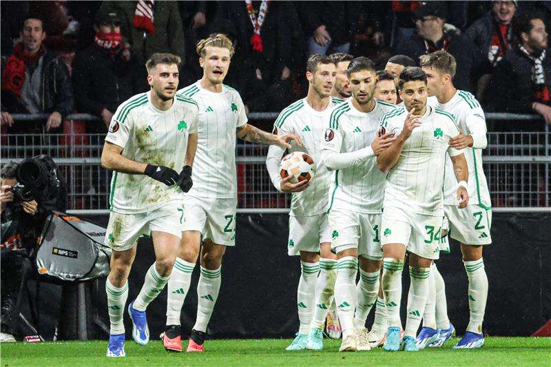 لاعبو باناثينايكوس