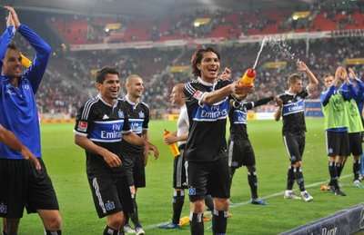 فرحة لاعبي هامبورغ بالفوز