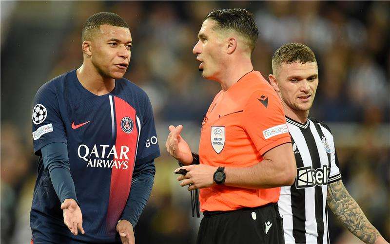 لقاء سابق بين الفريقين