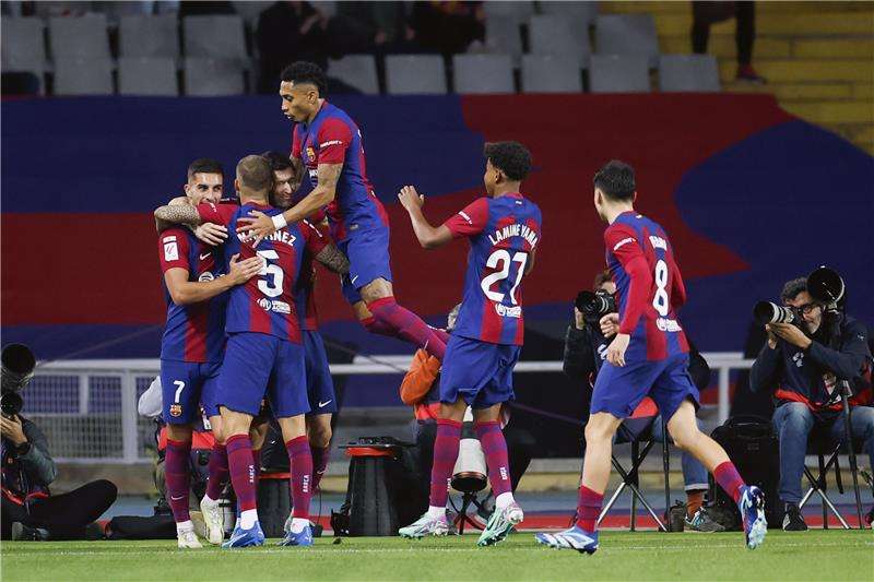 لاعبو برشلونة