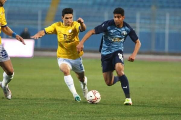 لقاء سابق بين الفريقين