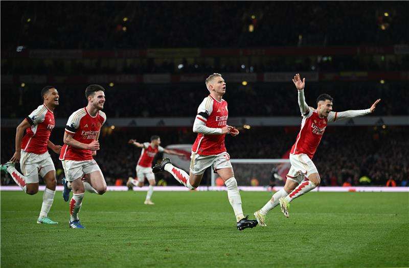 لاعبو ارسنال