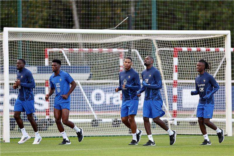 لاعبو منتخب فرنسا