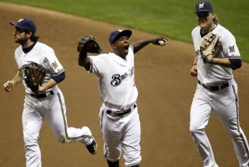 2011-09-24t051627z_01_wis11_rtridsp_3_baseball_reuters