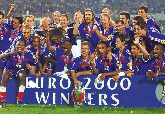 من تتويج فرنسا