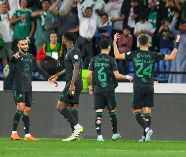 لاعبو أهلي جدة