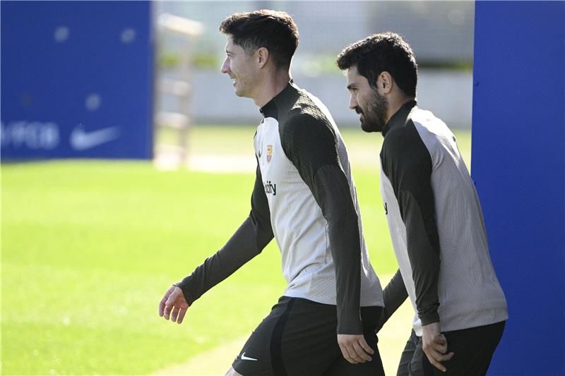 ليفاندوفسكي وجوندوجان