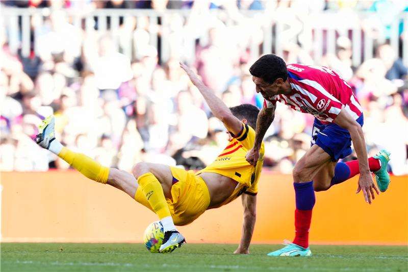 لقاء سابق بين الفريقين