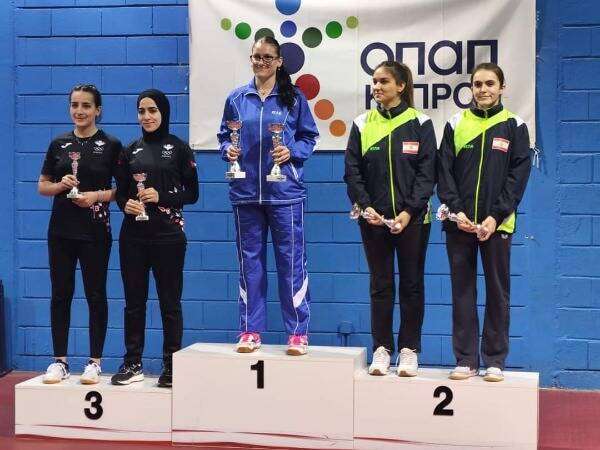 من تتويج المنتخبات الثلاث