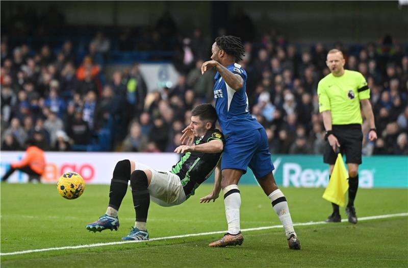 جانب من لقاء تشيلسي