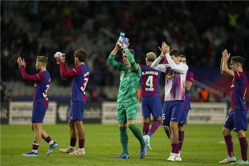 لاعبو برشلونة