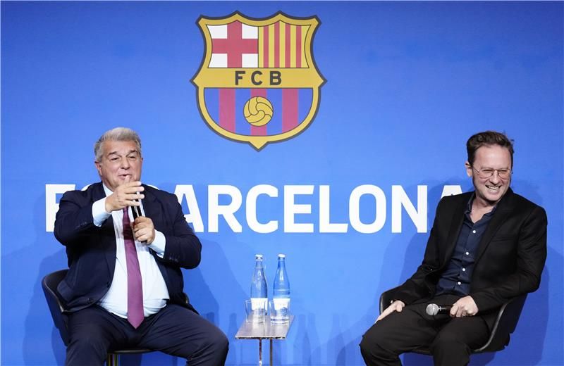 لابورتا (يسار)