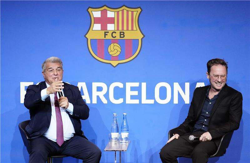 لابورتا (يسار)