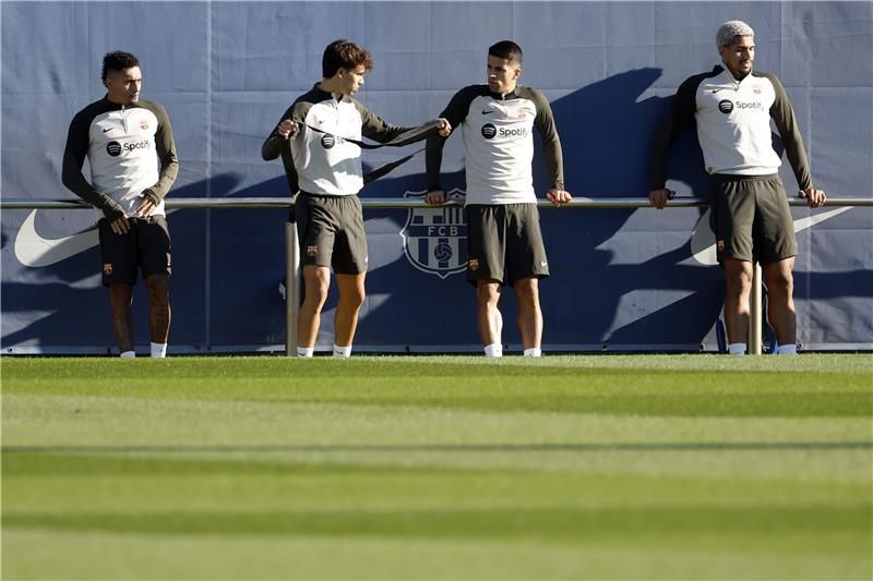 لاعبو برشلونة