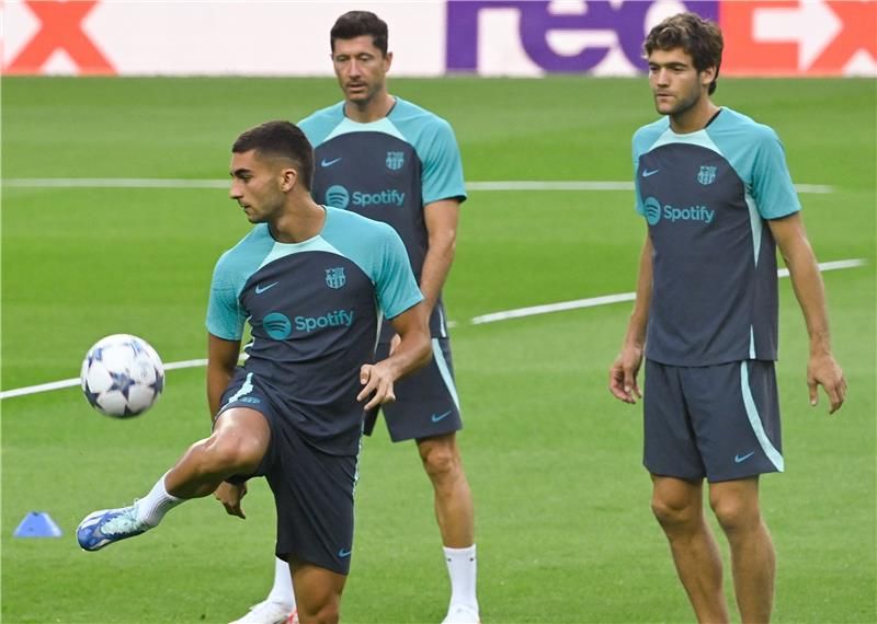 لاعبو برشلونة