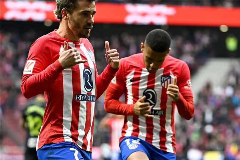 ?i=albums%2fmatches%2f2216718%2f20231210-afp_347g9jl_afp