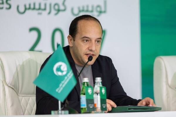 لويس كورتيس