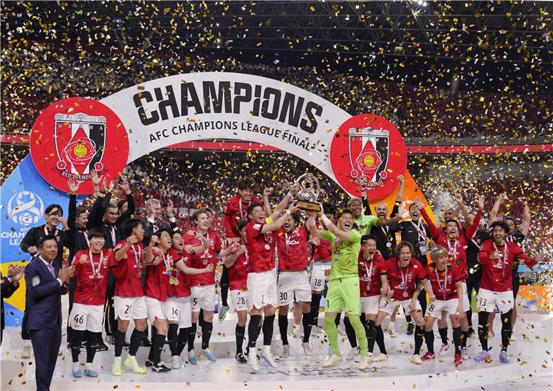 أوراوا ريد دايموندز