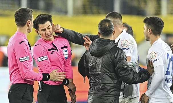 الحكم التركي خليل أوموت ميلير