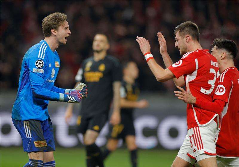 فرحة حارس مرمى يونيون برلين