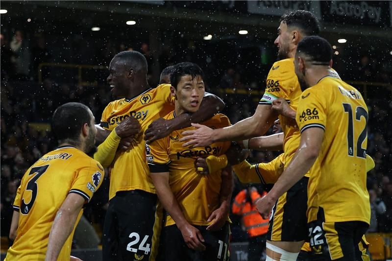 لاعبو وولفرهامبتون