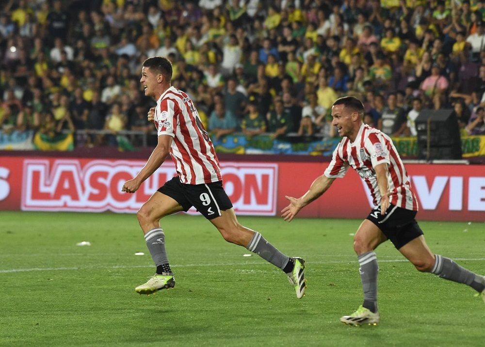 فرحة لاعبي إستوديانتس