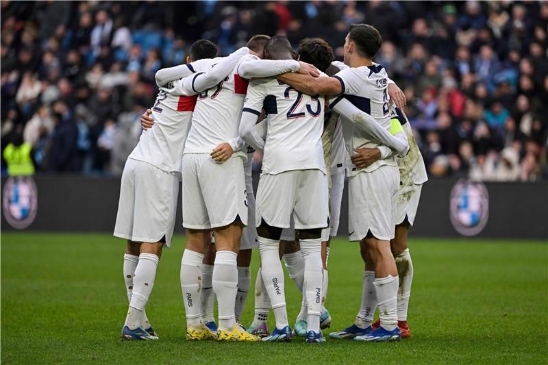 لاعبو باريس سان جيرمان