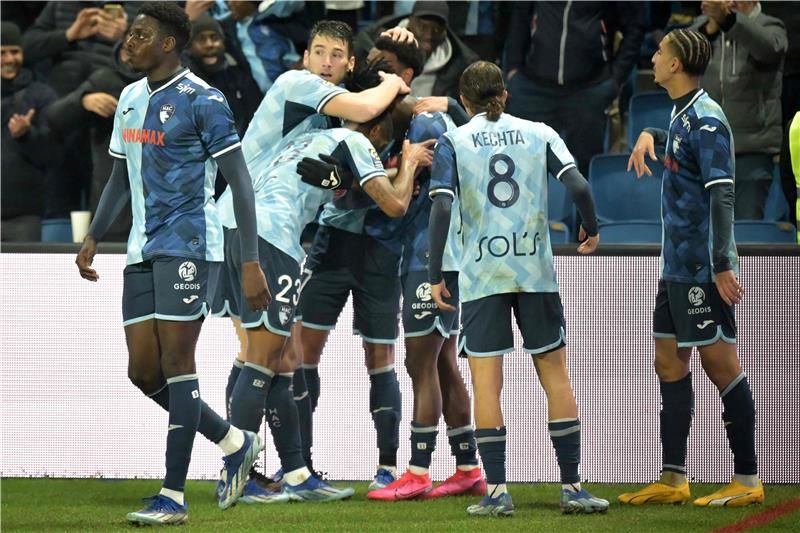 من المواجهة