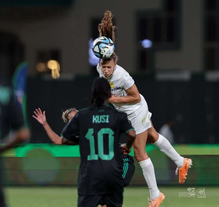 آشلي بلمبتر في لقاء الأهلي والاتحاد