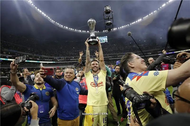 ?i=epa%2fsoccer%2f2023-12%2f2023-12-18%2f2023-12-18-11035400_epa