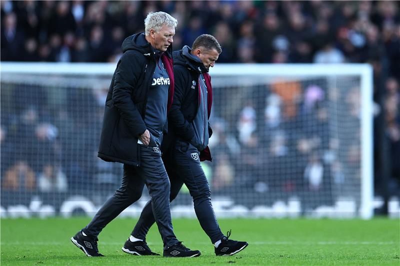 بيلي ماكينلاي مع ديفيد مويس