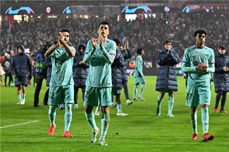 لاعبو برشلونة