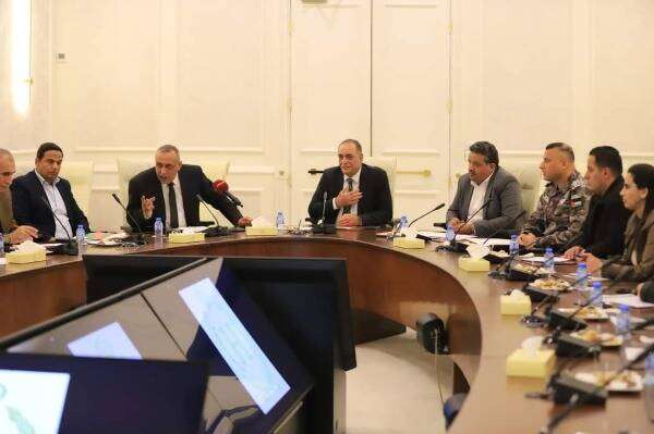 من الاجتماع