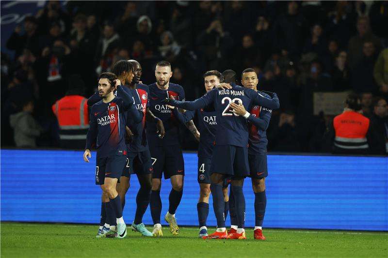 لاعبو باريس سان جيرمان