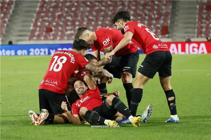 ?i=epa%2fsoccer%2f2023-12%2f2023-12-21%2f2023-12-21-11040369_epa