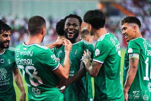 لاعبو الأهلي