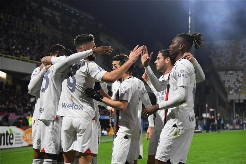 لاعبو ميلان