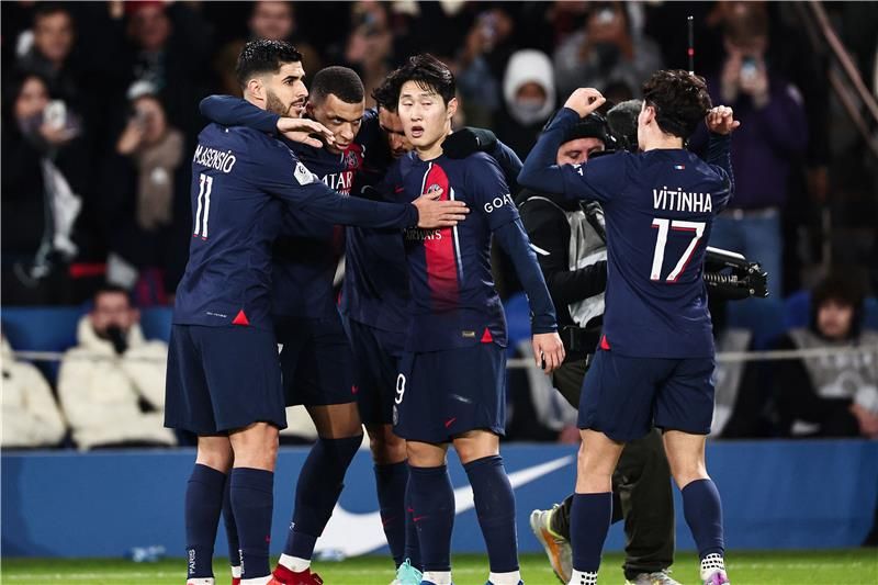 لاعبو باريس سان جيرمان