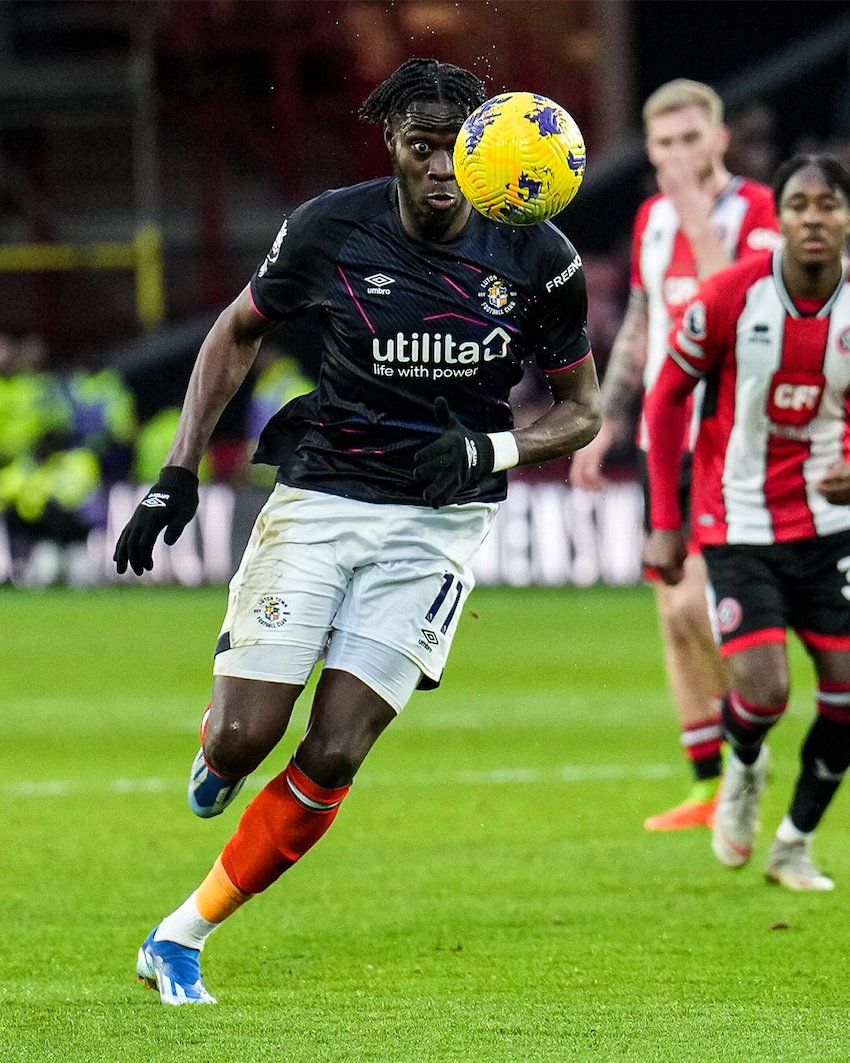 جانب من لقاء لوتون تاون